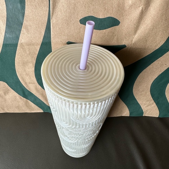 Starbucks Tumbler Pearl White Mermaid Scales - Venti 24oz - Spring 2023 - Picture 3 of 5